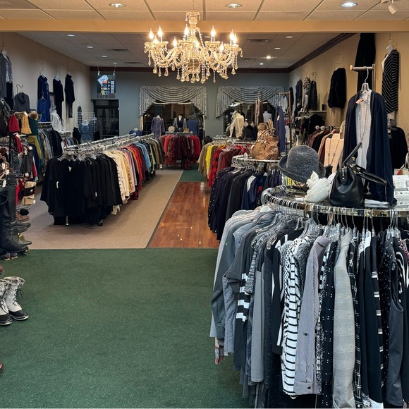 Meet your Posher, MeMe's Upscale Consignment Boutique - Picture 3 of 9